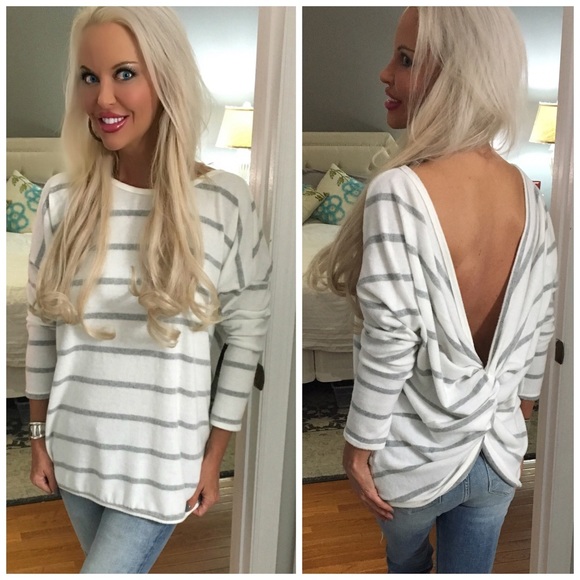 🛍 LAST 1! 💕Twisted Open Back Striped Top! - Picture 2 of 5